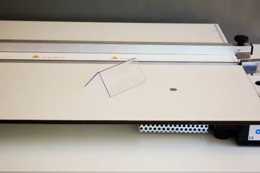 OVILI - PIEGATRICE PER ACRILICI AD UNA LINEA - O-501